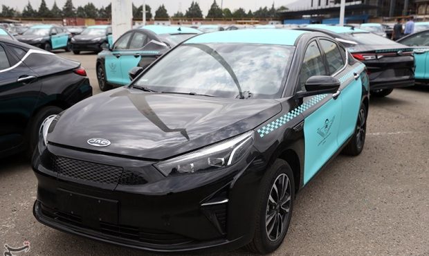 دولت با اجرای ماده ۱۲ مانع از افزایش کرایه تاکسی برقی شود دولت با اجرای ماده ۱۲ مانع از افزایش کرایه تاکسی برقی شود